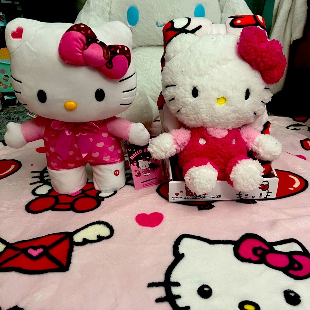 Super cute hello kitty valentines blanket, pillow and singing/dancing doll